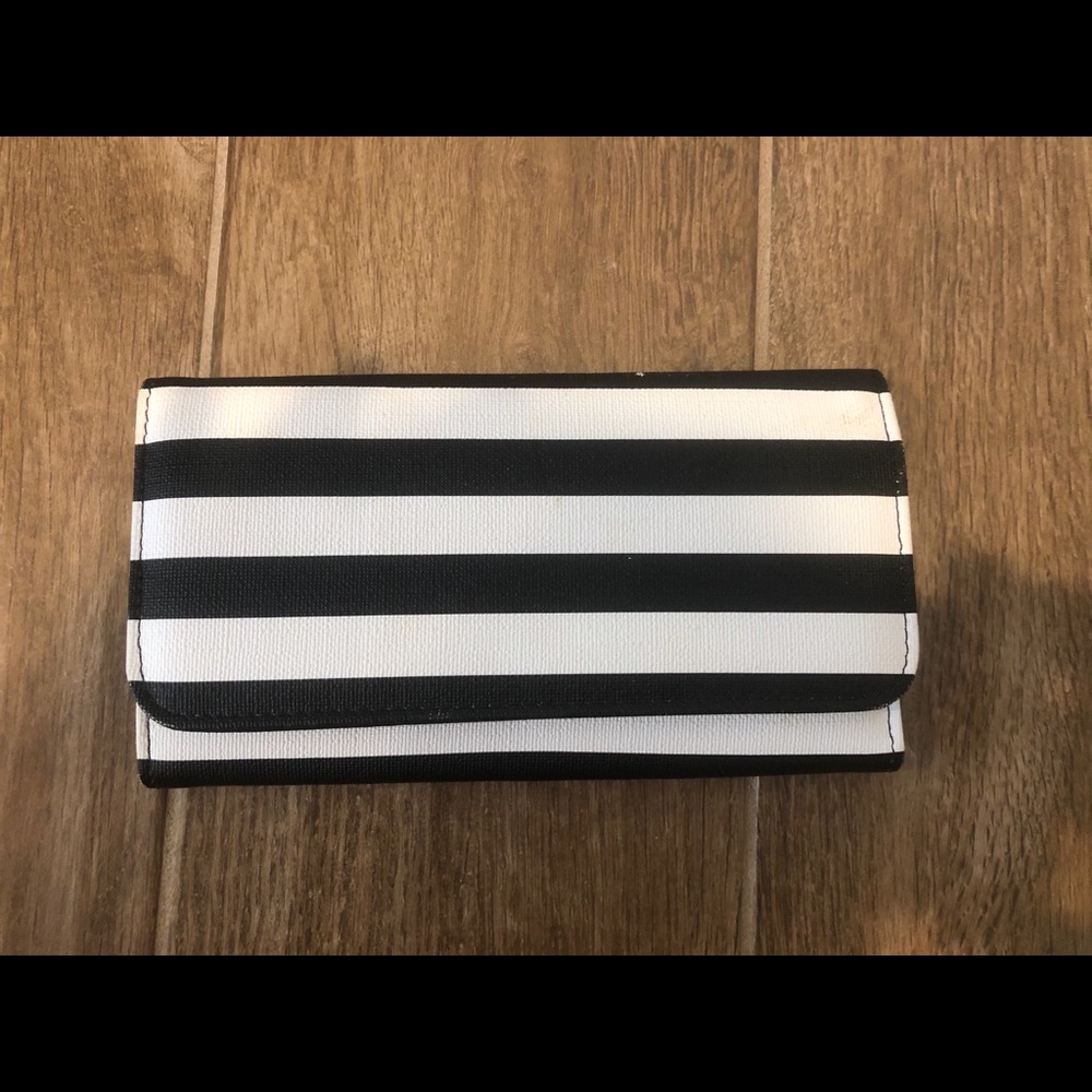 Kut from the Kloth wallet